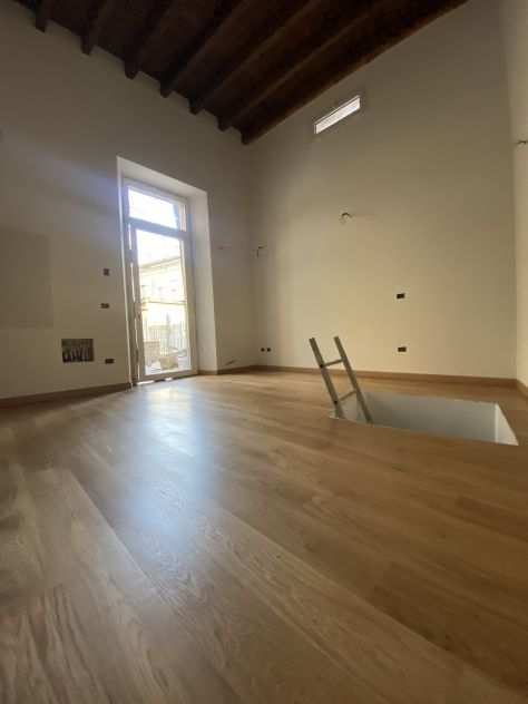 BILOCALE RISTRUTTURATO ZONA SAN GOTTARDOBOCCONI