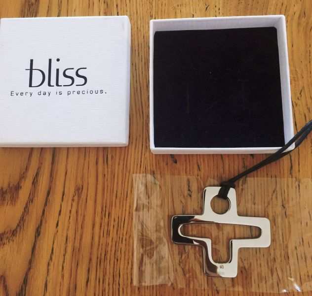 Bliss ciondolo catena punto luce croce nuovo, mai indossato