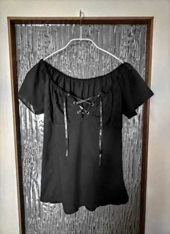 BLUSA NERA CON SANGALLO, lacci su deacutecolleteacute, scollatura arricciata