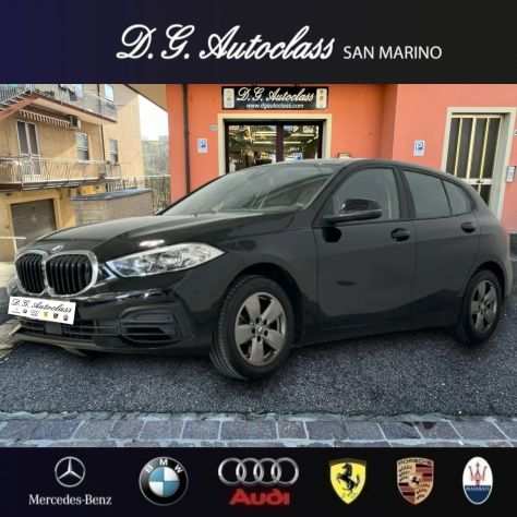 BMW 118i BUSINESS PDCSTARTampSTOPNAVICONNECT