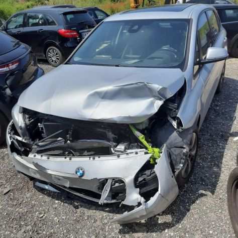 Bmw 216d Active Tourer 115cv anno 11-2017 incidentata