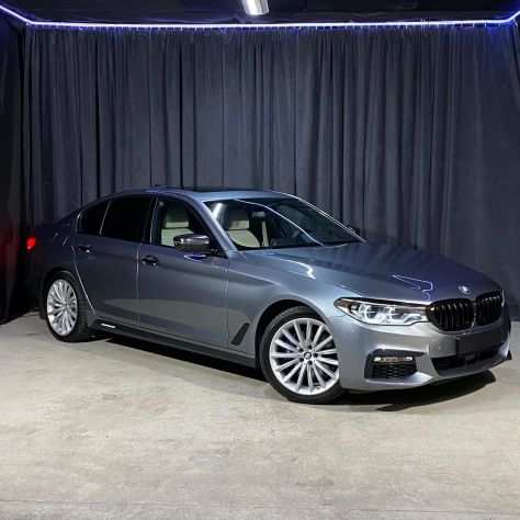 BMW 5-serie 530e iPerformanceM-SportHUDACCNAVI360KAMERABampW