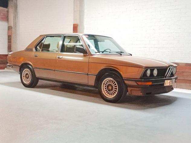 BMW - 525 (E12) - 1982