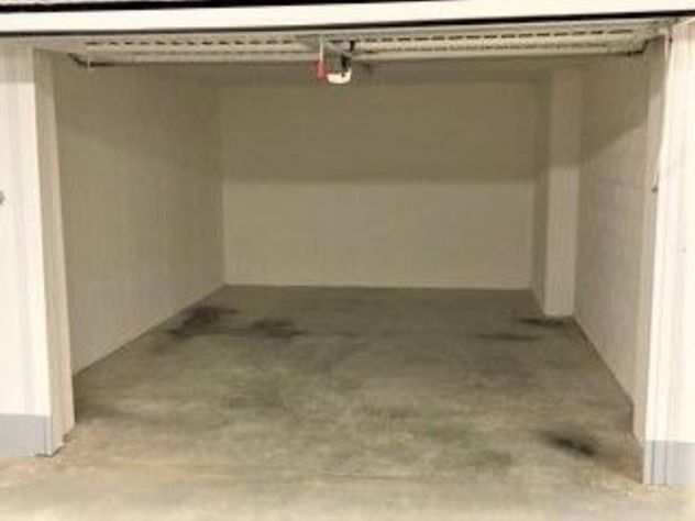 Bolghera - Nuovo e ampio garage singolo