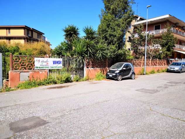 BORGHESIANA  terreno edificabile di 1.000 mq  Metro C