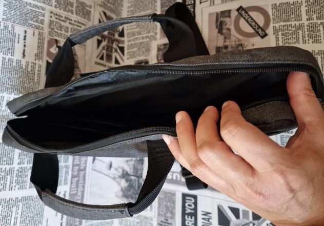 Borsa per PC portatile di dimensioni fino a 17,3 pollici, con cerniere