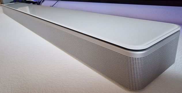 Bose Smart Soundbar 700 colore bianco artico con tecnologia wireless senza fili