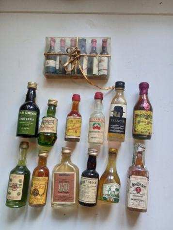 Bottiglia (13) - Collezione personale di 12 bottiglie Mignon conservati dagli anni 6070. - Vetro