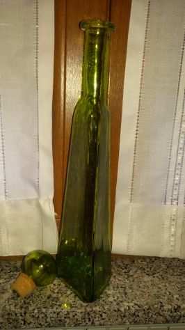 Bottiglia vetro soffiato verde trasparente