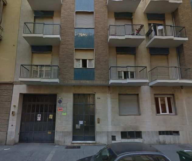 BOX AUTO IN ZONA POZZO STRADA.
