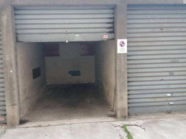 Box  Garage di 11 msup2 in vendita a Beinasco