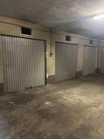 Box  Garage di 14 msup2 in vendita a Torino