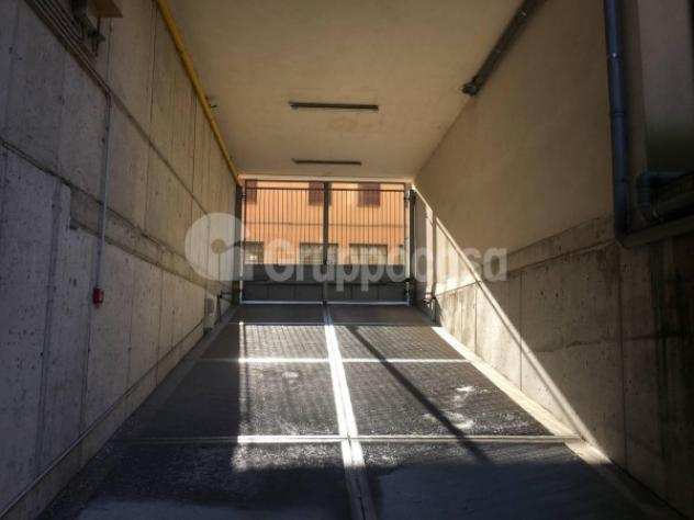 Box  Garage di 15 msup2 in vendita a Milano