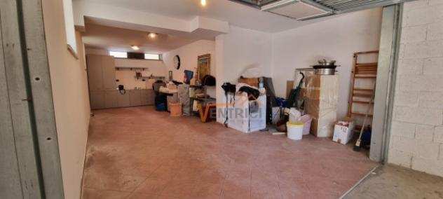 Box  Garage di 29 msup2 in vendita a San Vittore Olona
