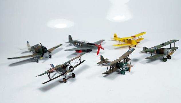Brand Unknown 1100 - 6 - Modellino di aereo - 6x Various WWIWWII hand made Airplanes Fighters