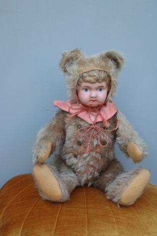 Buschow en Beck Minverva jongenspop met teddybeer outfit - Bambola - 1920-1930 - Germania