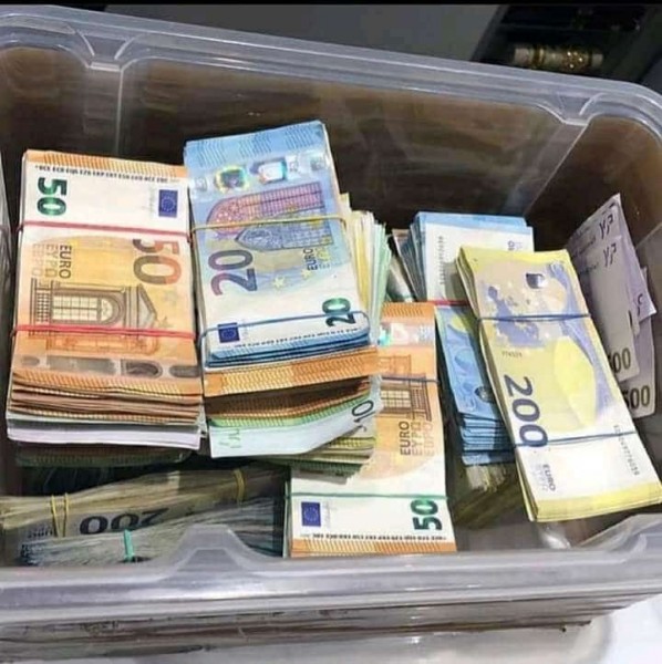 Offerta di prestito rapido ha ogni persona nella necessità