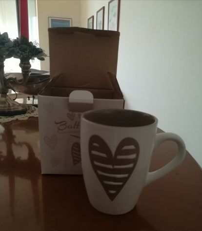 Caffettiera e 2 mug Batticuore Brandani