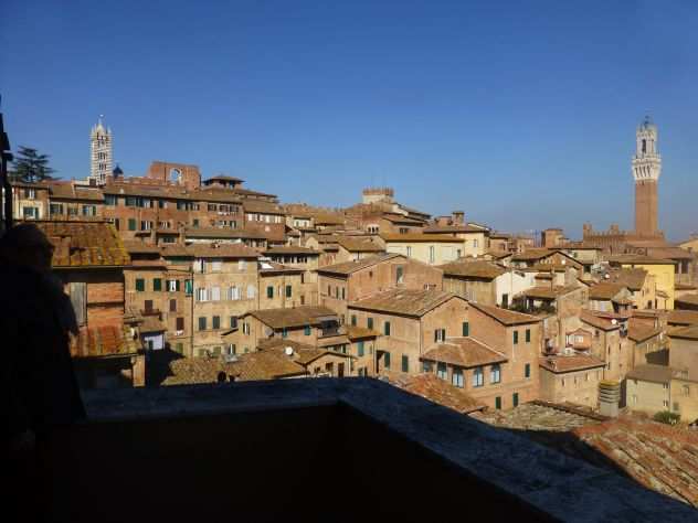 Camera ampia panoramica nel centro storico Siena