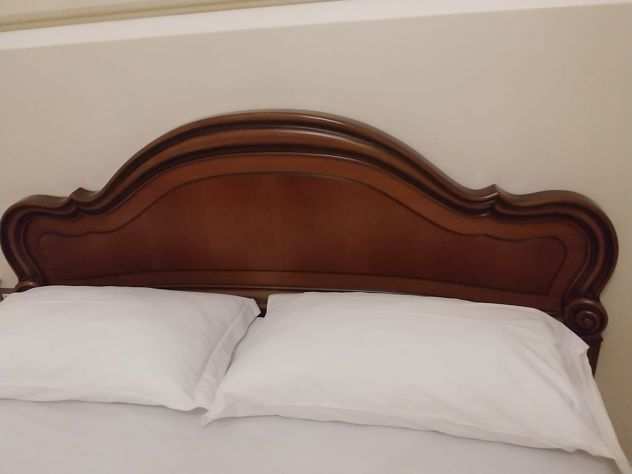 Camera da letto completa in legno massello intarsiato lusso