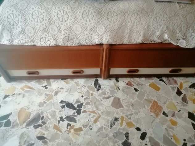 Camera da letto in massello originale anni 70