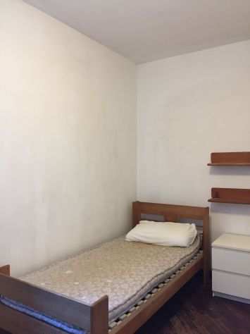 Camera singola in ampio appartamento zona ospedale Santa Maria Nuova