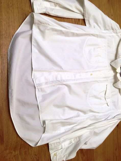 Camicia bianca con tasche anteriori misura L mod regular