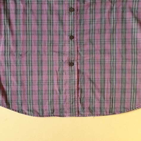 Camicia di cotone viola a maniche lunghe