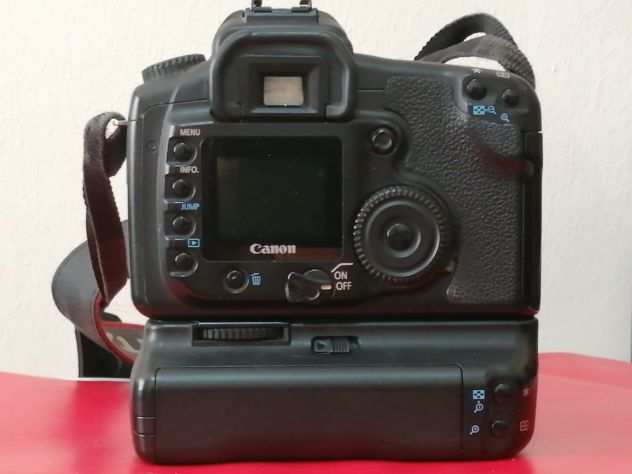 CANON 20D  Battery Grip  Canon 18-55 mm f3.5-5.6 II
