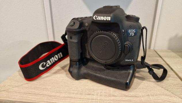 Canon 7D Mark II  24-105mm in original box