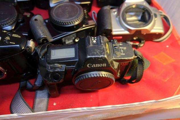Canon 8 EOS varie  Fotocamera reflex a obiettivo singolo (SLR)