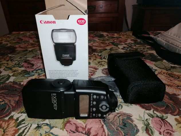 Canon d350 con obbiettivi e flash