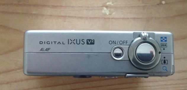 Canon Digital Ixus V2