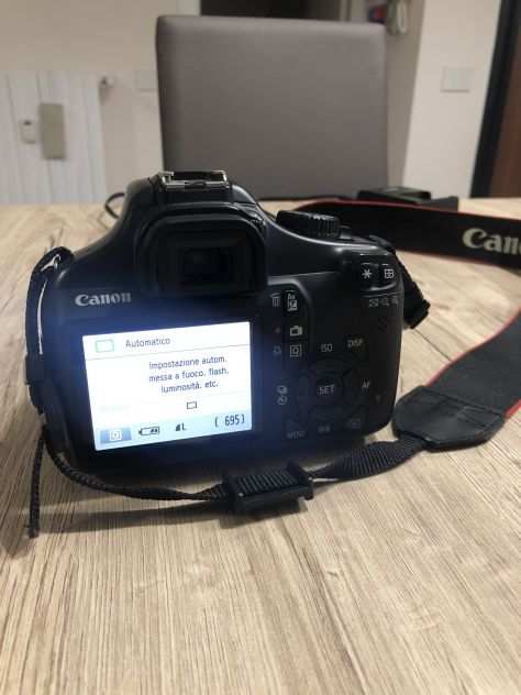 Canon eos 1100d