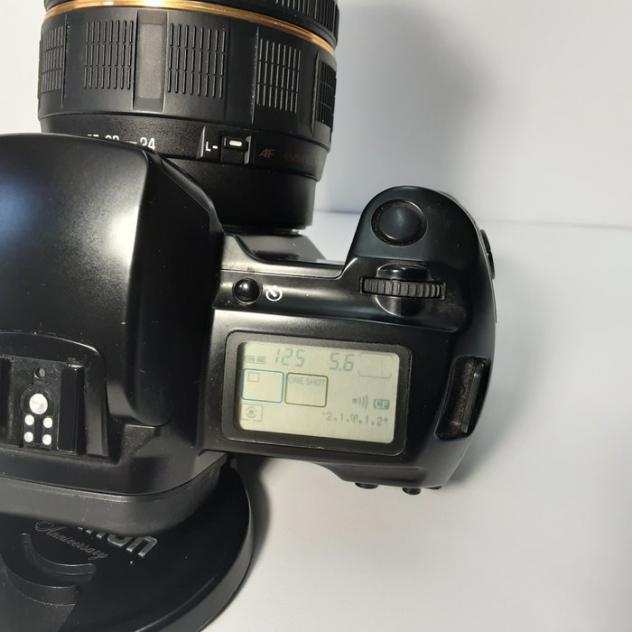 Canon EOS 5  Tamron 24-135mm AF con paraluce petalo  Canon 75-300mm