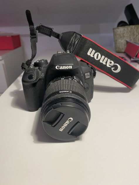 Canon EOS 700D obiettivo 18-55