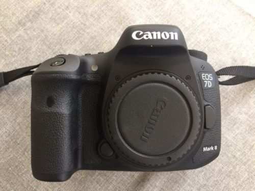 Canon EOS 7D Mark II Corpo nudo Solo corpo
