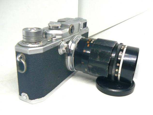 Canon IIf with Canon 3,5-100mm lens. Japan 1954.