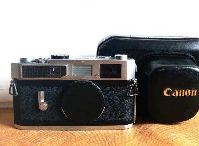 Canon model 7, body, with original case. Japan 1961.