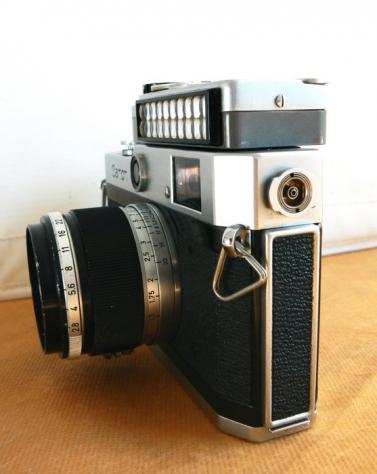 Canon P with Canon 2.850mm lens and Canon light meter (Japan 1958-60). Fotocamera a telemetro