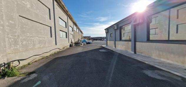 Capannone industriale in vendita a Avenza - Carrara 550 mq Rif 1139545