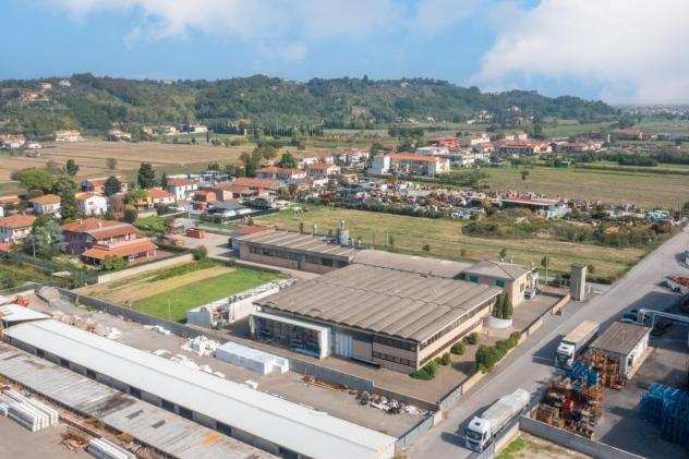 Capannone industriale in vendita a Santa Maria a Monte 1400 mq Rif 1069068