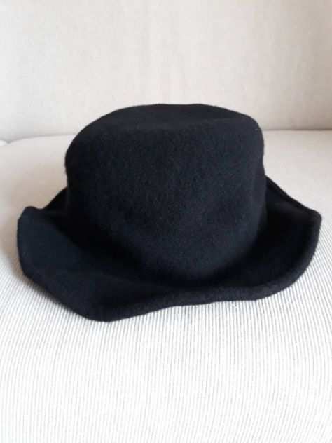 Cappello a falde