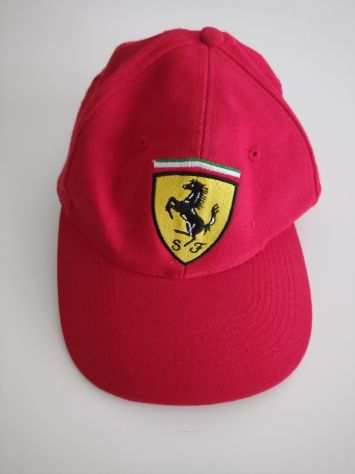 Cappello Ferrari