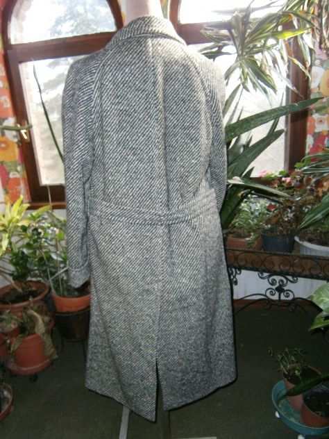 Cappotto di lana Corneliani -Angelucci-Varese ,quasi nuovo,100 pura lana -t.44