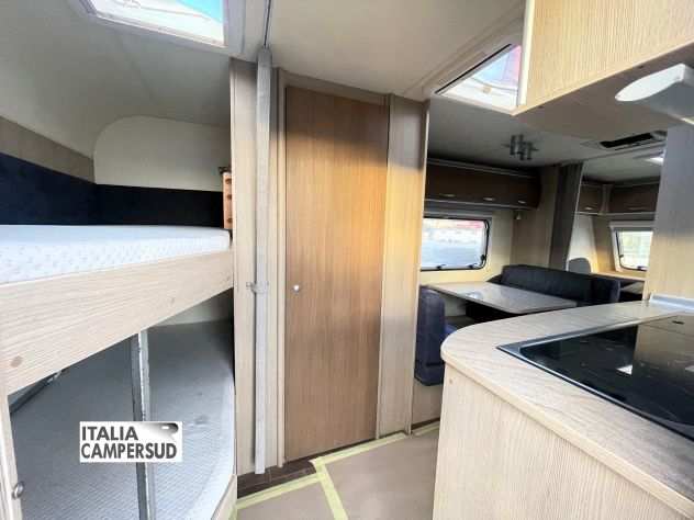 Caravan Burstner Averso 500 TK Del 2015 Con 6 Posti Letto