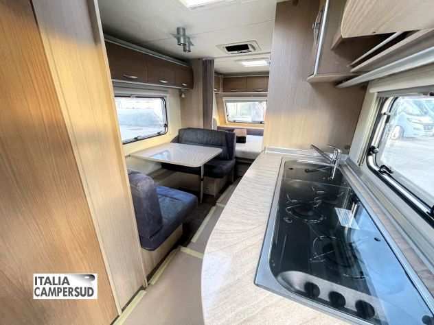 Caravan Burstner Averso 500 TK Del 2015 Con 6 Posti Letto