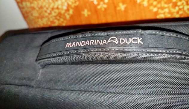 CARTELLA CON PORTA COMPUTER MANDARINA DUCK