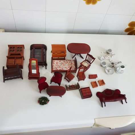 casa delle bambole miniature mobili tazzine