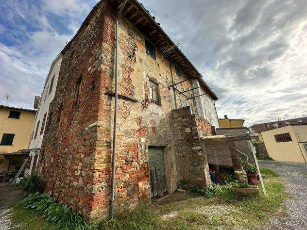 casa di corte Via Romana, CAPANNORI